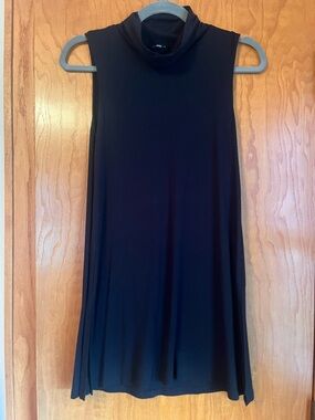 The Limited Sleeveless Black Mock Neck Tunic